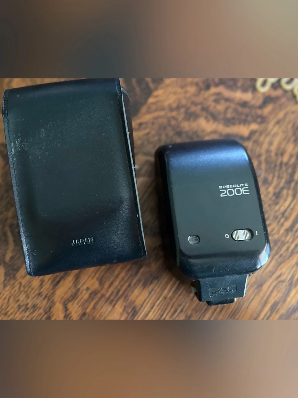 Canon external electronic flash speedlite 200E with black snap case Japan